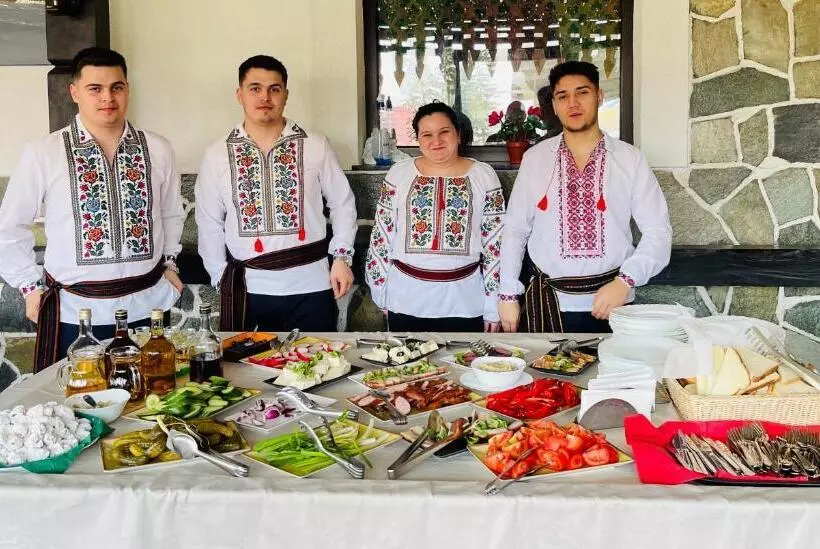 هتل Cabana Sura Getilor Arinis