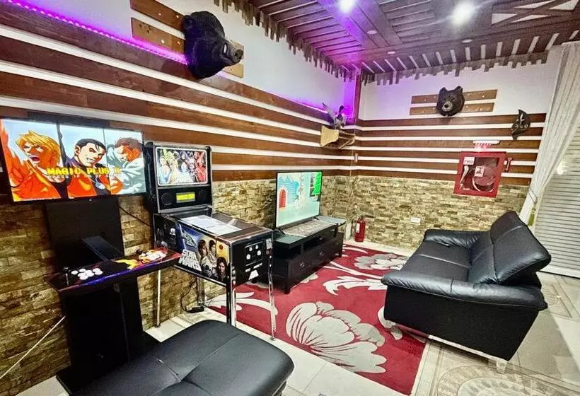 هتل Cabana Sura Getilor Arinis