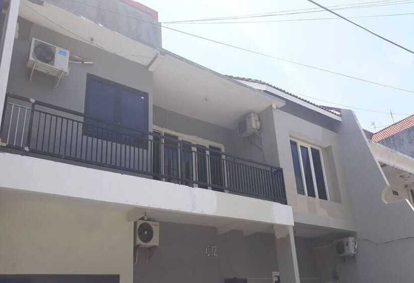 Hotel Oyo 2342 Asti Residence 1