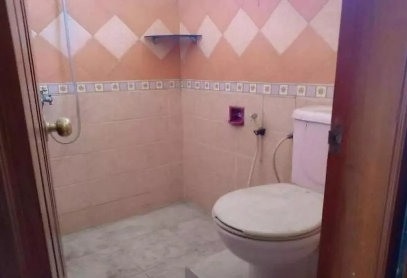 Hotelli Oyo 2342 Asti Residence 1