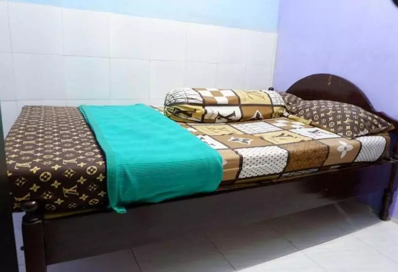 Hotelli Oyo 2342 Asti Residence 1