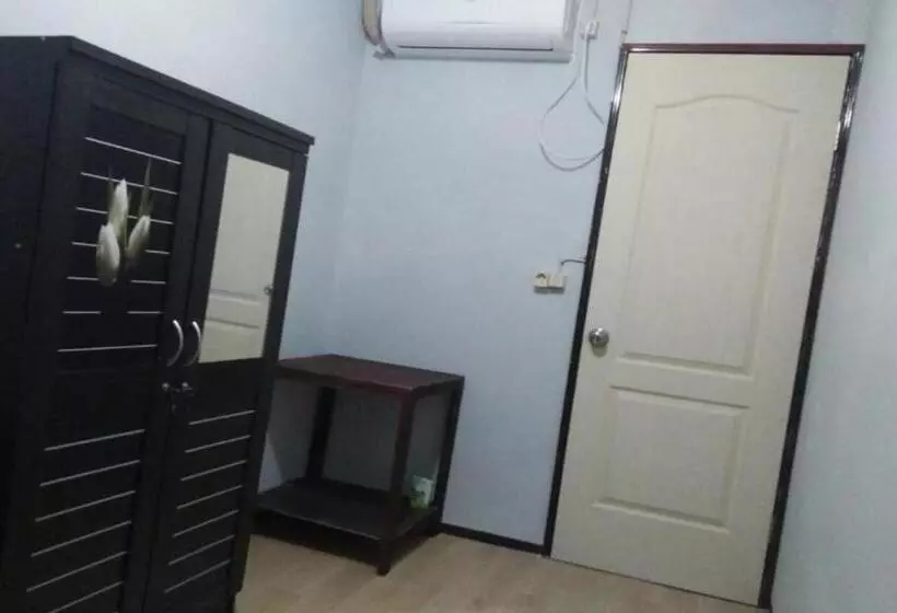 Hotelli Oyo 2342 Asti Residence 1