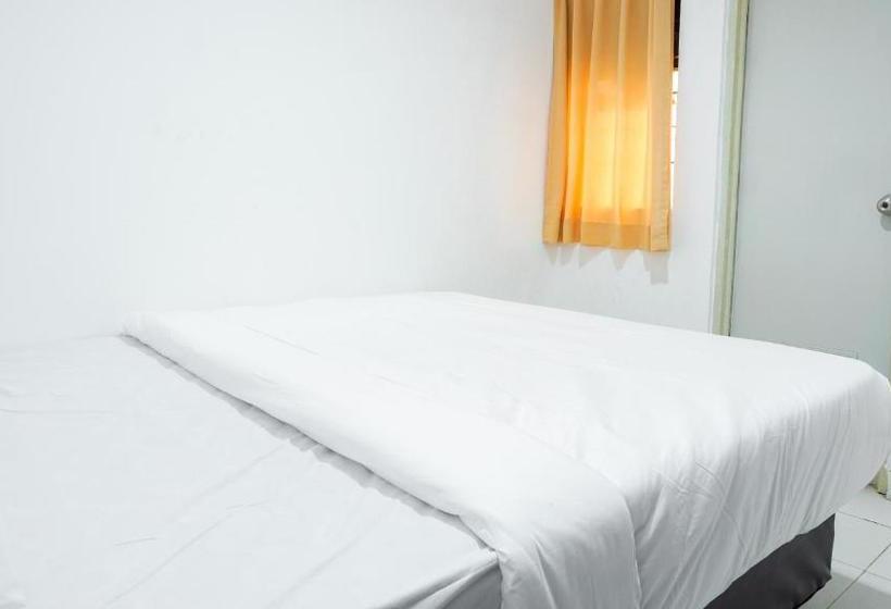 Hotel Oyo Life 2050 D Cinnamons Residence