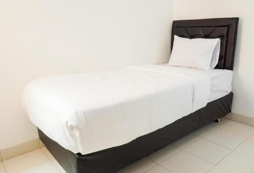 Hotel Oyo Life 2050 D Cinnamons Residence