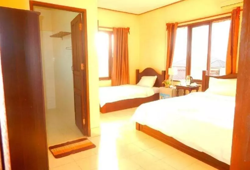 Hotelli Vang Vieng Camellia