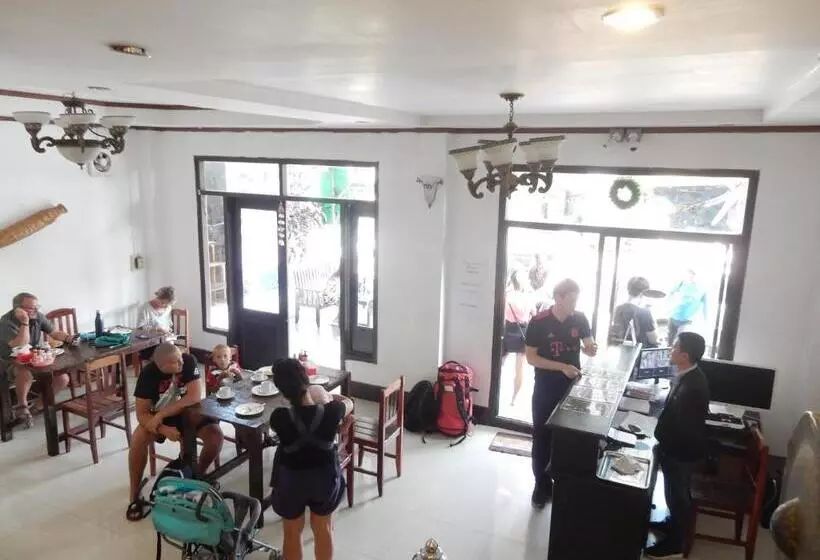 Hotelli Vang Vieng Camellia