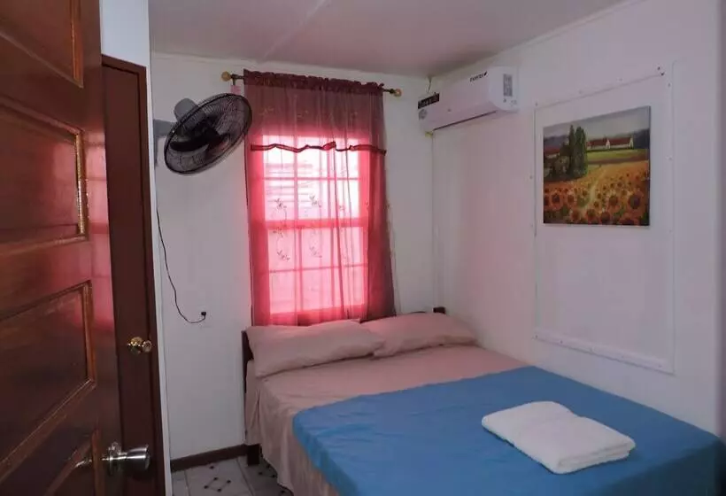 ホテル Wild Panther S Guest House & Hostel