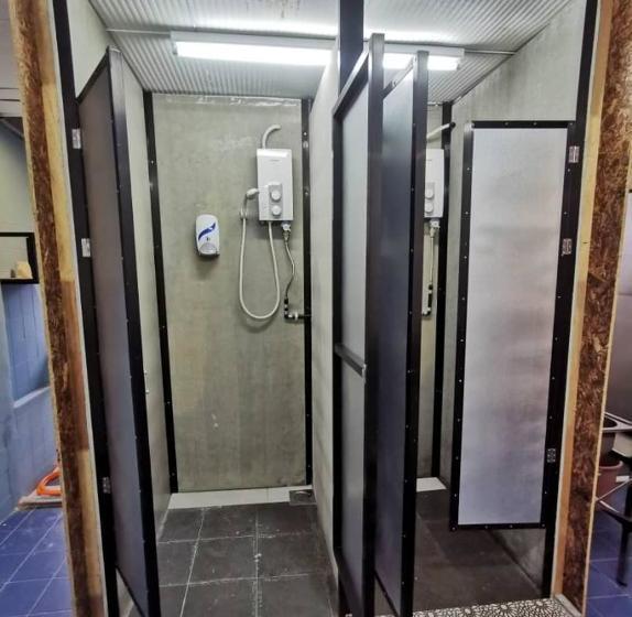 فندق صغير Spot On 89749 Mamasan Guesthouse