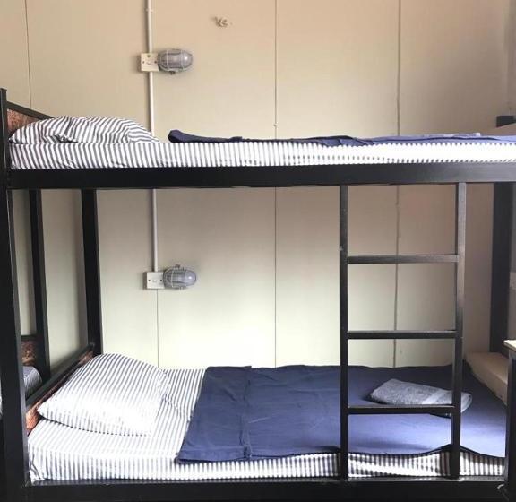 فندق صغير Spot On 89749 Mamasan Guesthouse