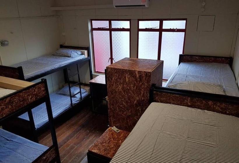 فندق صغير Spot On 89749 Mamasan Guesthouse