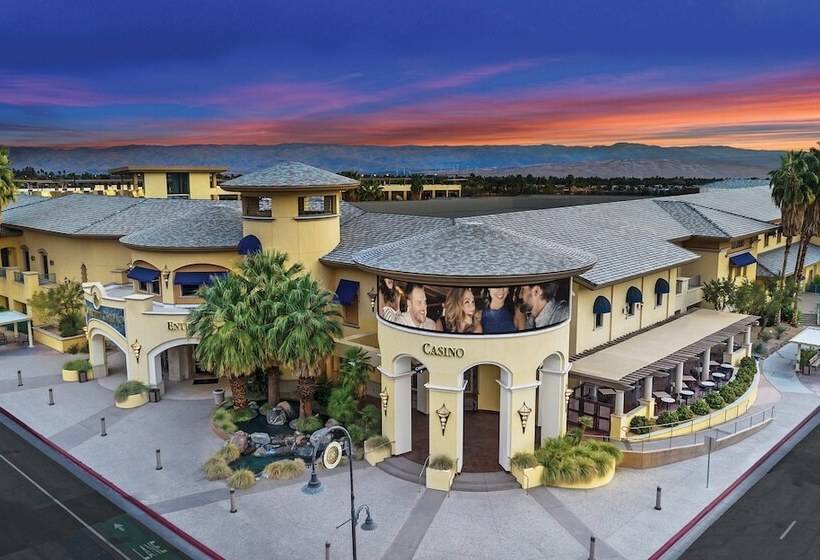 A Place In The Sun Hotel   Adults Only Big Units, Privacy Gardens & Heated Pool & Spa In 1 Acre Park