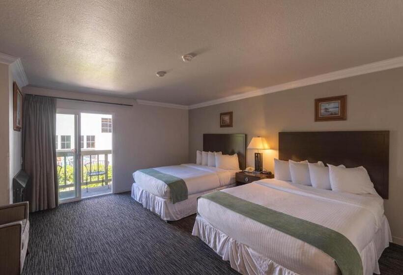 فندق Cannery Row Inn