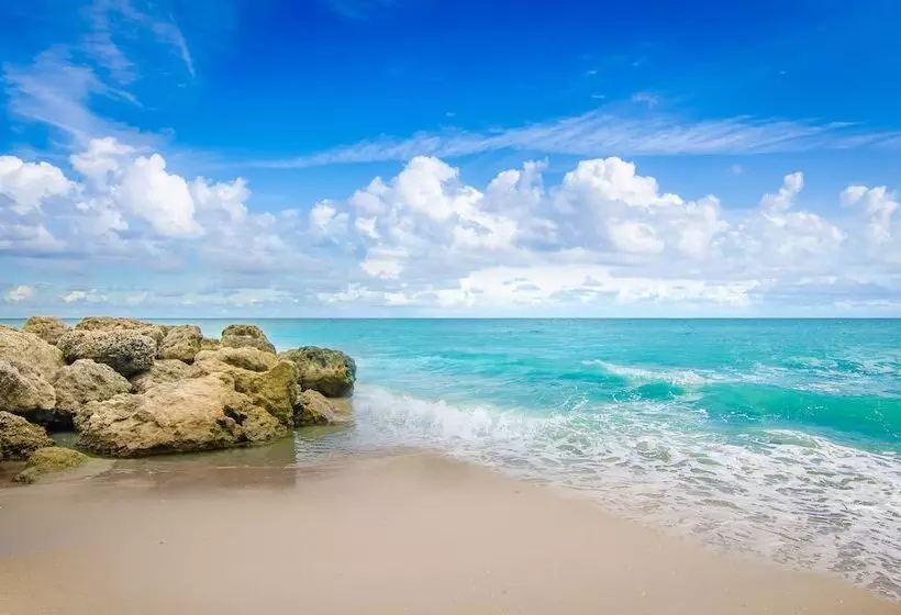 هتل Palm Beach Historic Inn