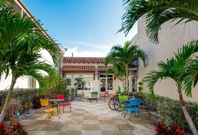 هتل Palm Beach Historic Inn
