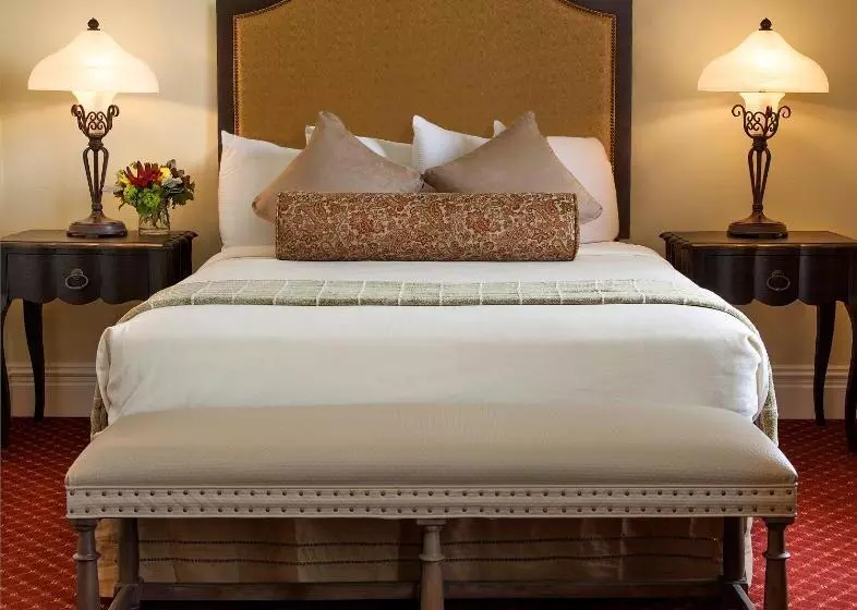 هتل Paso Robles Inn