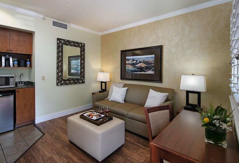 בית מלון כפרי Paso Robles Inn