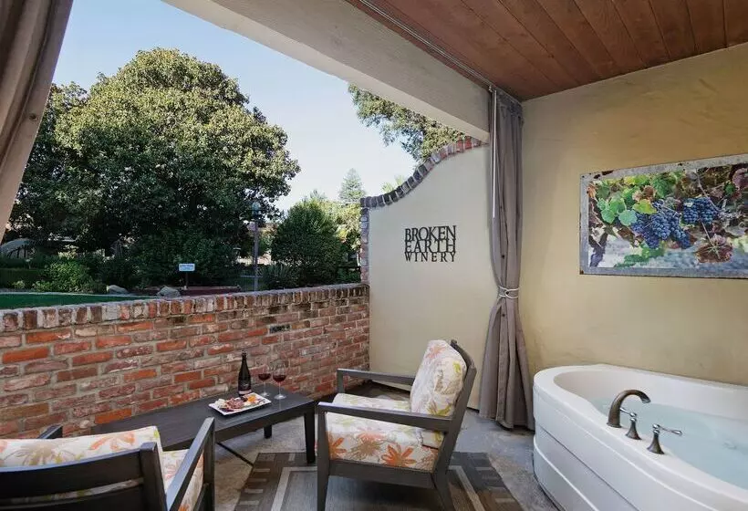 هتل Paso Robles Inn