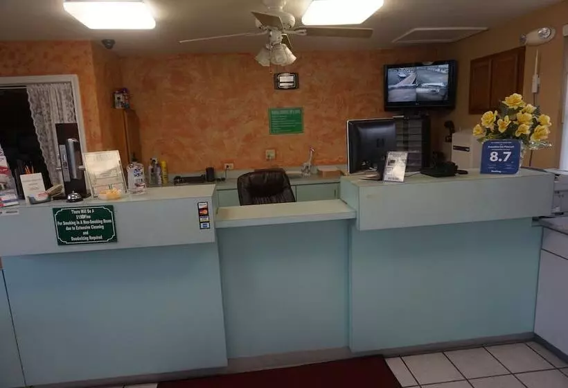 ホテル Pearsall Executive Inn