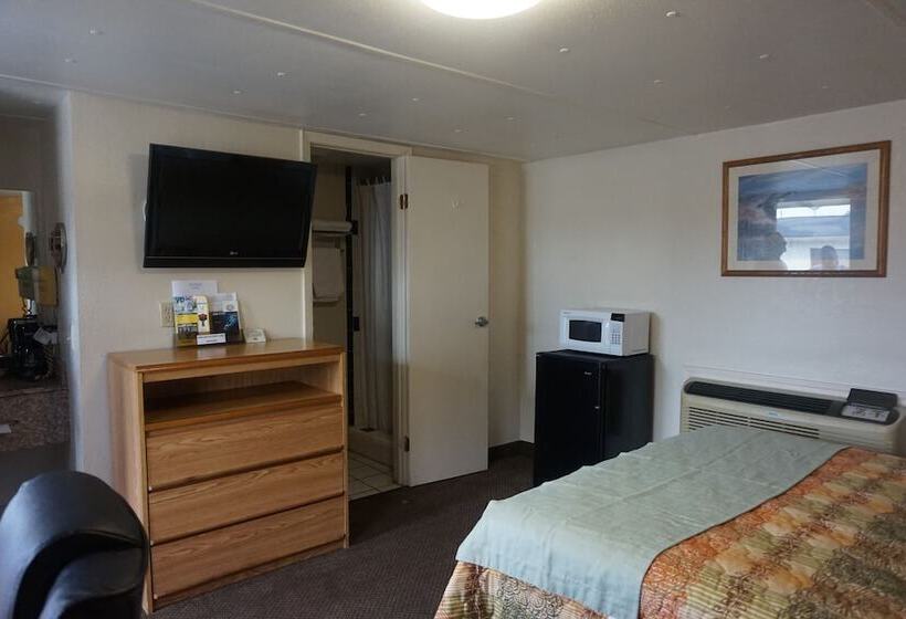 Отель Pearsall Executive Inn