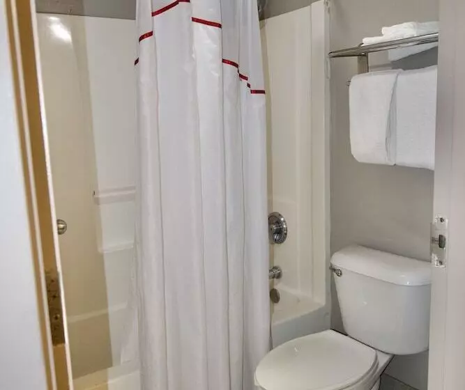 Отель Red Roof Inn Savannah North I95 Port Wentworth