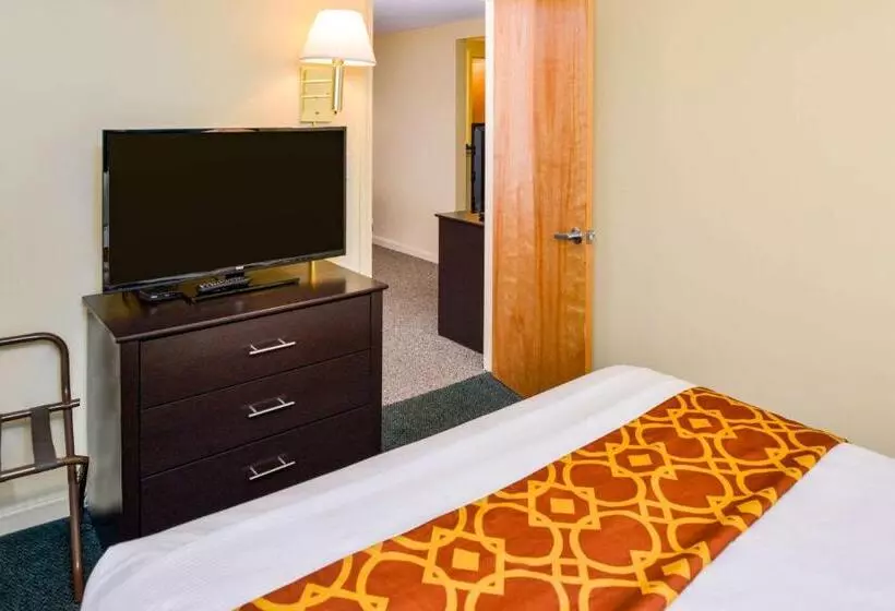 ホテル Rodeway Inn Orleans  Cape Cod