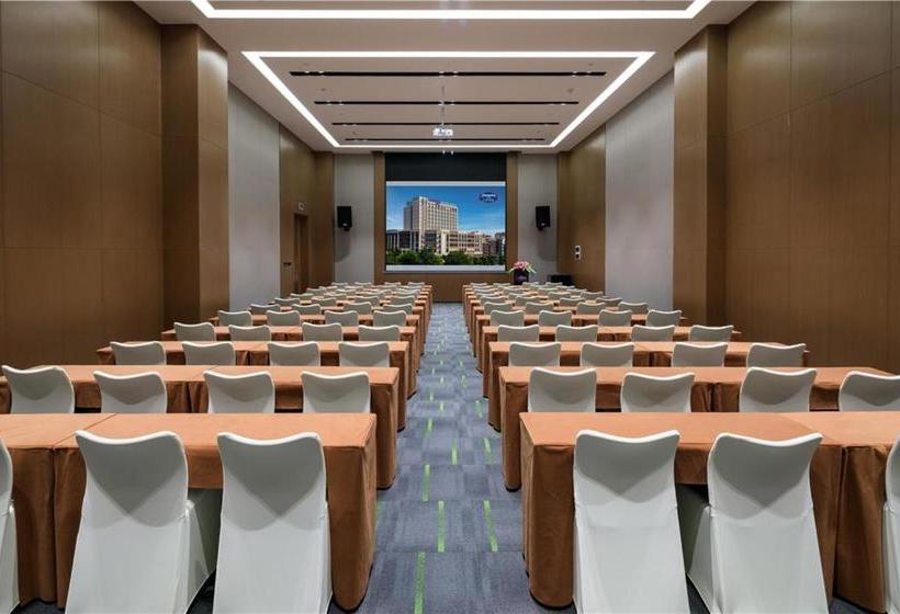 Hotel Hampton By Hilton