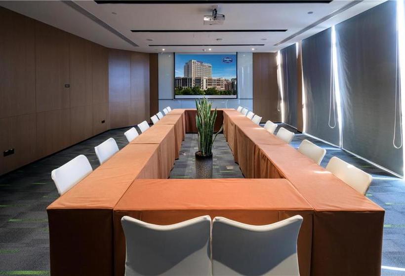 Hotel Hampton By Hilton