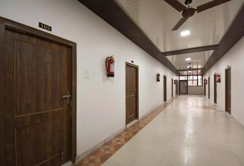Super Hotel O New Delhi