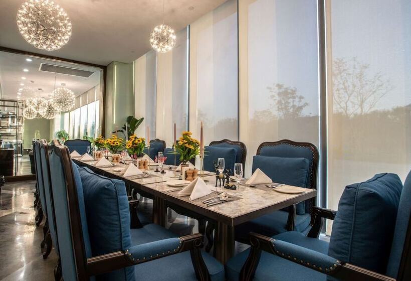 Hotel Ramada Plaza By Wyndham Nanxun