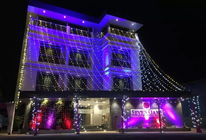 Hotelli Seven Oaks