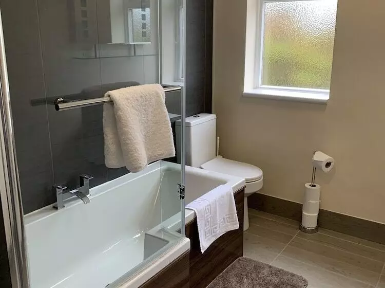 Retkeilymaja Uist Travel Accommodation