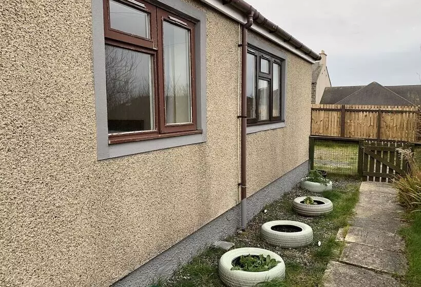 Retkeilymaja Uist Travel Accommodation