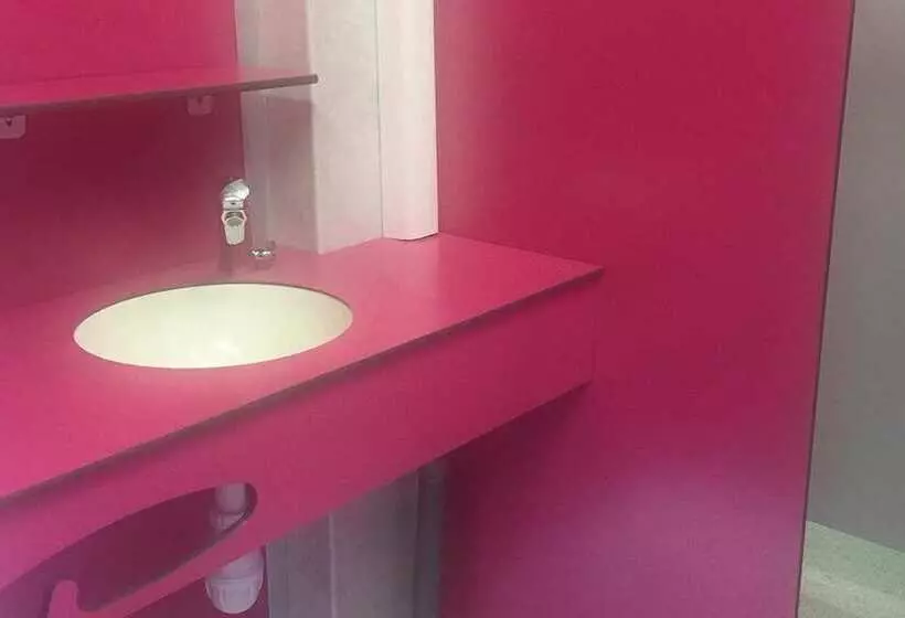 Hotelli Camping Le Mas Des Chenes