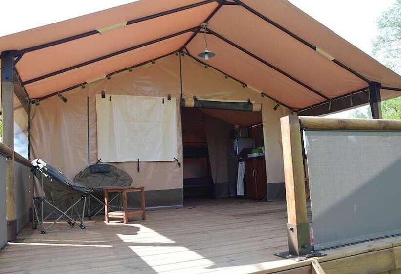 ホテル Camping Le Mas Des Chenes