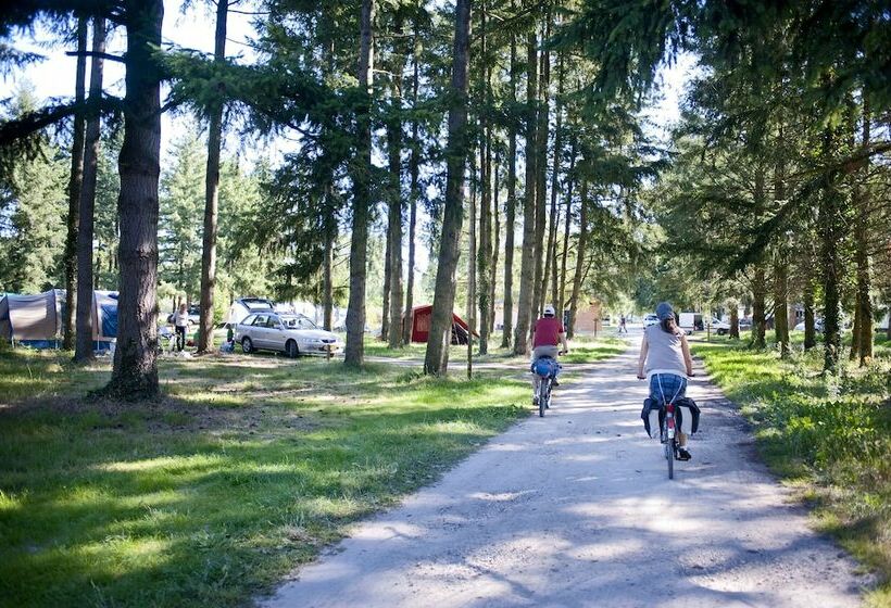 فندق Huttopia Les Chateaux