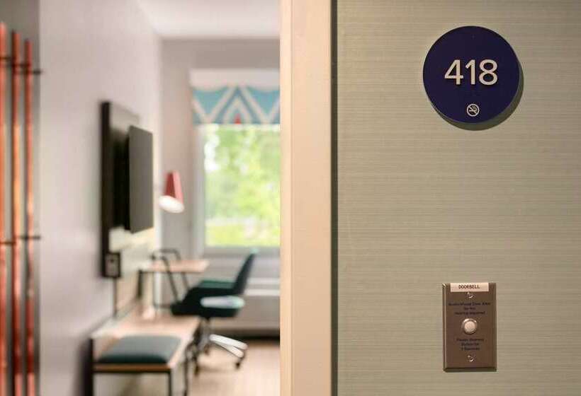 Szálloda Tru By Hilton Easton