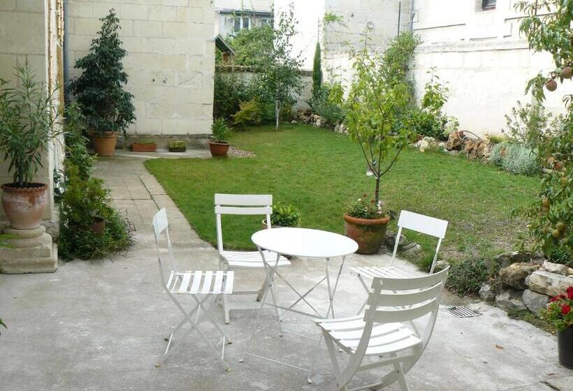 פנסיון La Maison De Saumur