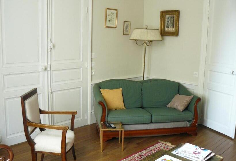 פנסיון La Maison De Saumur