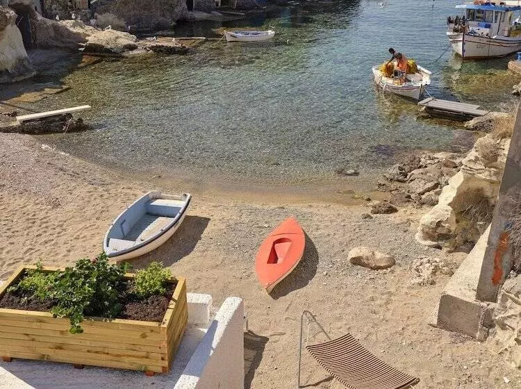 پانسیون The Elephant Goupa Beach