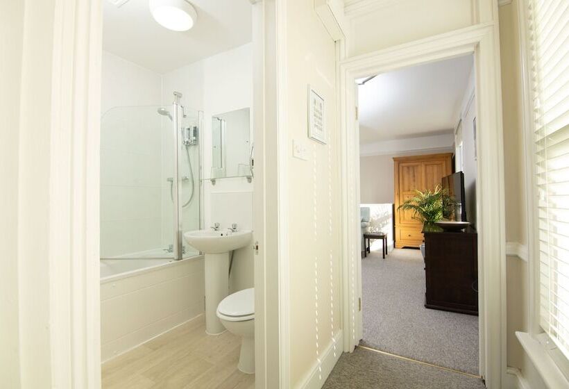 Salt Lane Apartments