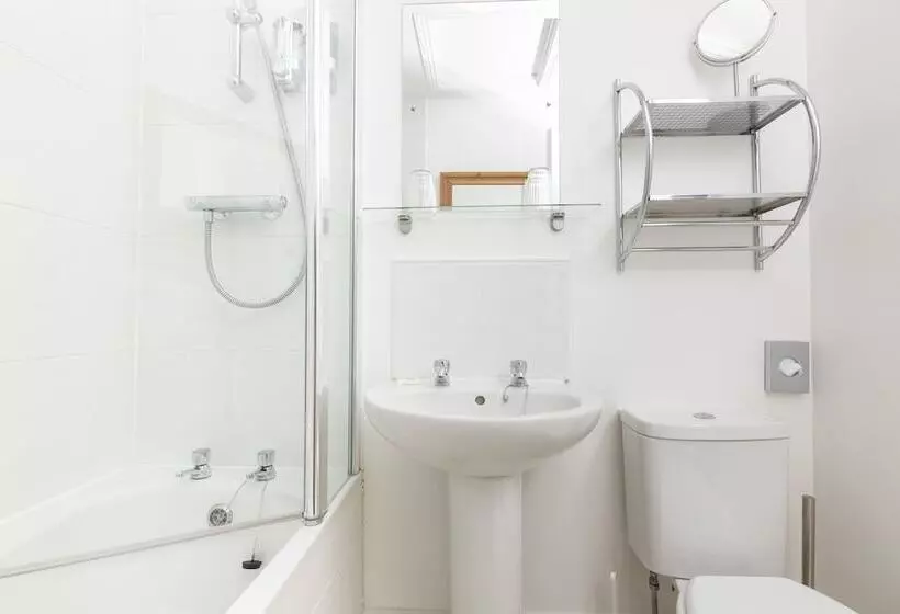 Salt Lane Apartments