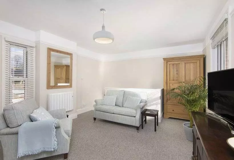 Salt Lane Apartments