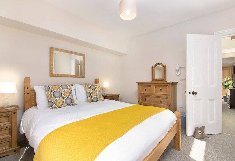 Salt Lane Apartments