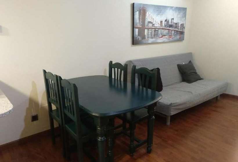 Apartamentos Turísticos Javier Lugo