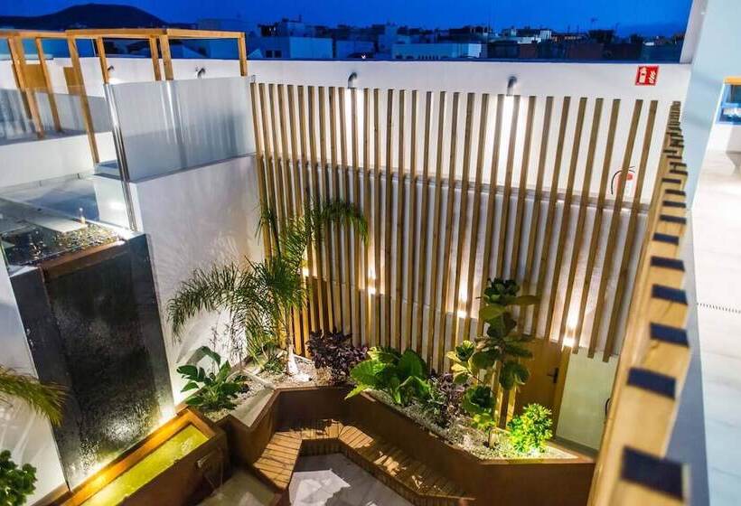 فندق Vacanzy Urban Boutique Adults Only