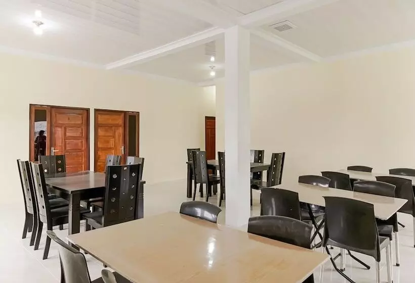 Majatalo Reddoorz Near Tahura Berastagi