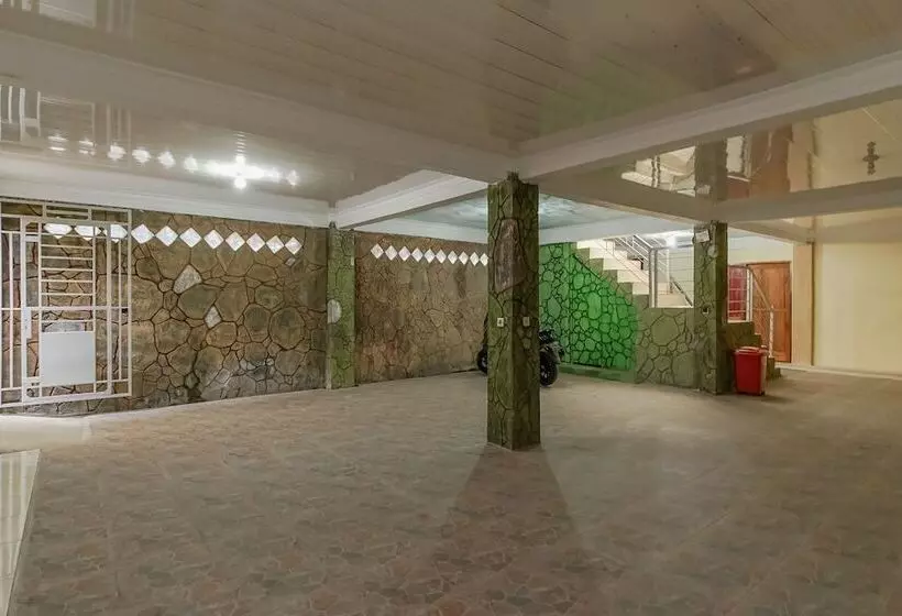 Majatalo Reddoorz Near Tahura Berastagi