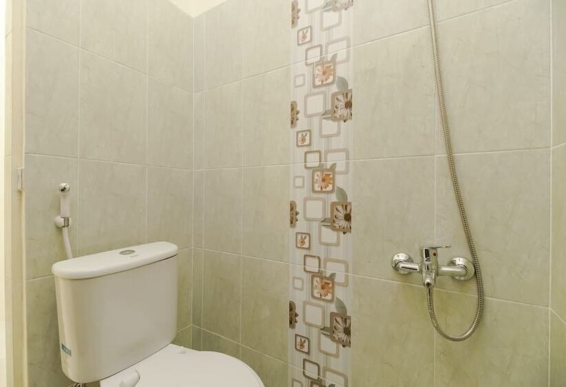 پانسیون Reddoorz Near Tahura Berastagi