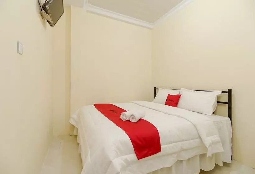 Majatalo Reddoorz Near Tahura Berastagi