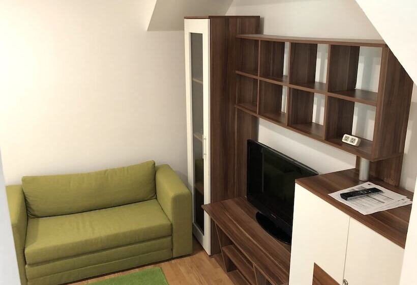 Veronika Group Radićeva